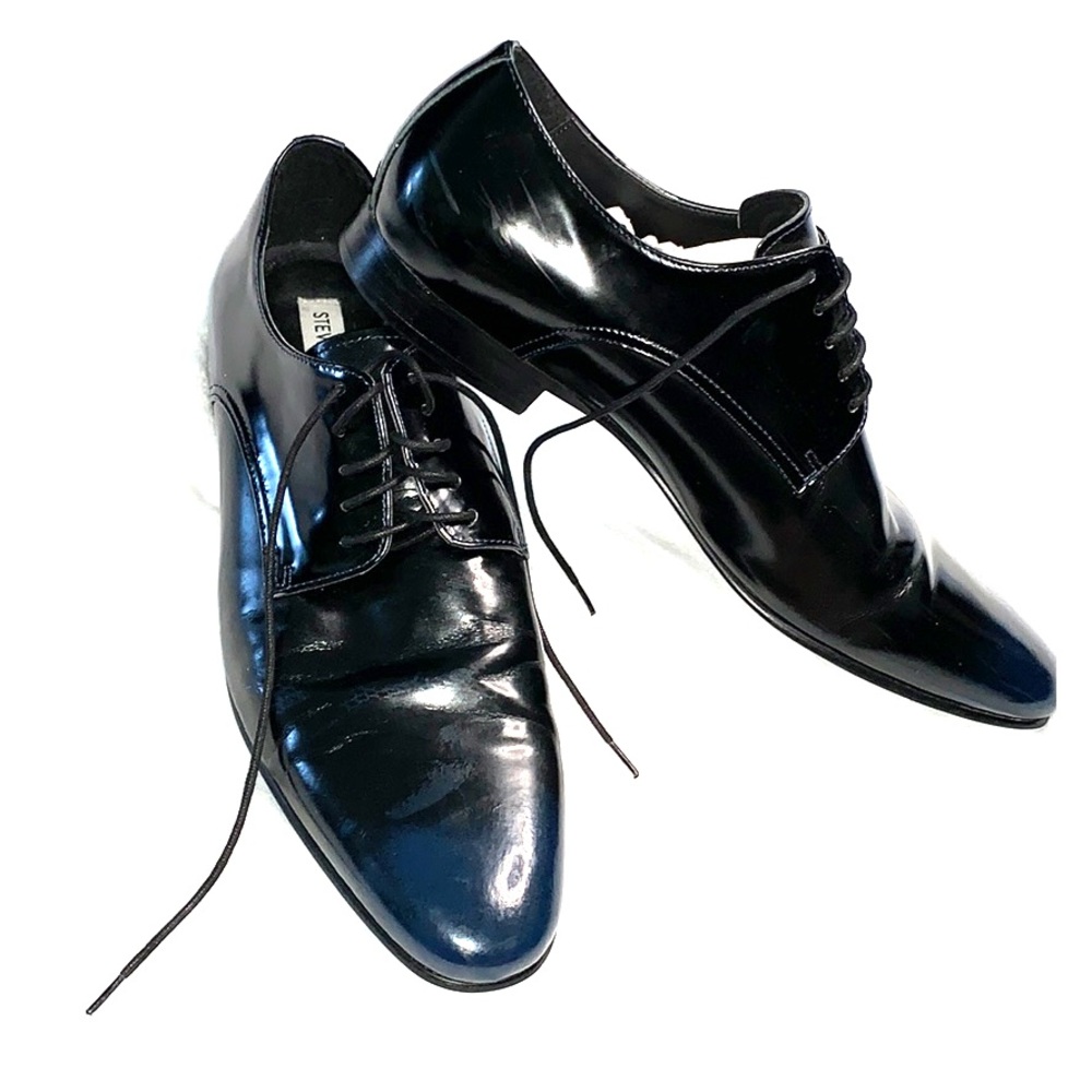 Steve Madden Black patent leather tuxedo shoes